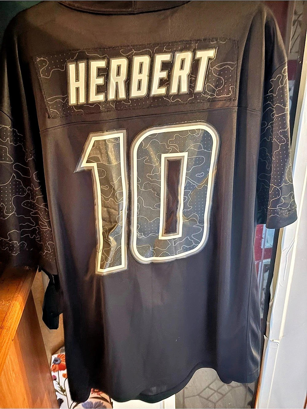 NFL Nike Los Angeles Chargers Justin Herbert Nike Black Alternate Game this jers